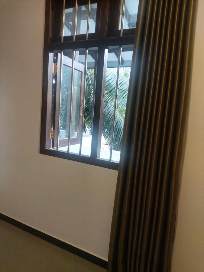 Anusha Apartment 15 Homestay Ґалле Екстер'єр фото