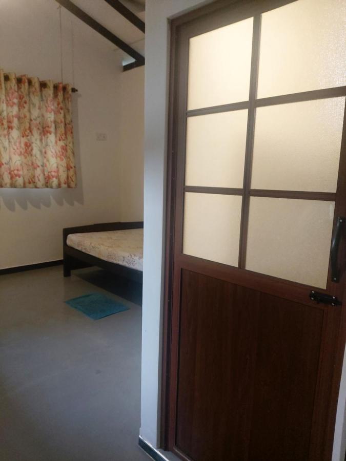 Anusha Apartment 15 Homestay Ґалле Екстер'єр фото
