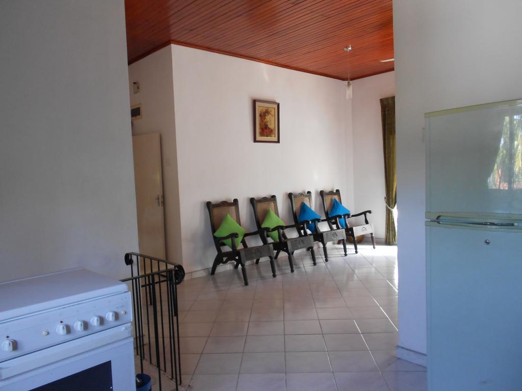 Anusha Apartment 15 Homestay Ґалле Екстер'єр фото