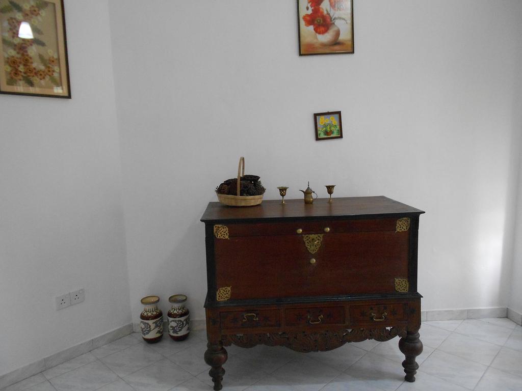Anusha Apartment 15 Homestay Ґалле Екстер'єр фото