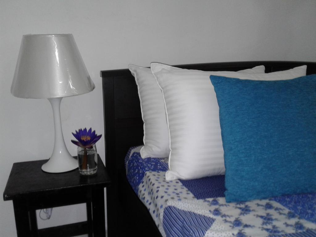 Anusha Apartment 15 Homestay Ґалле Екстер'єр фото