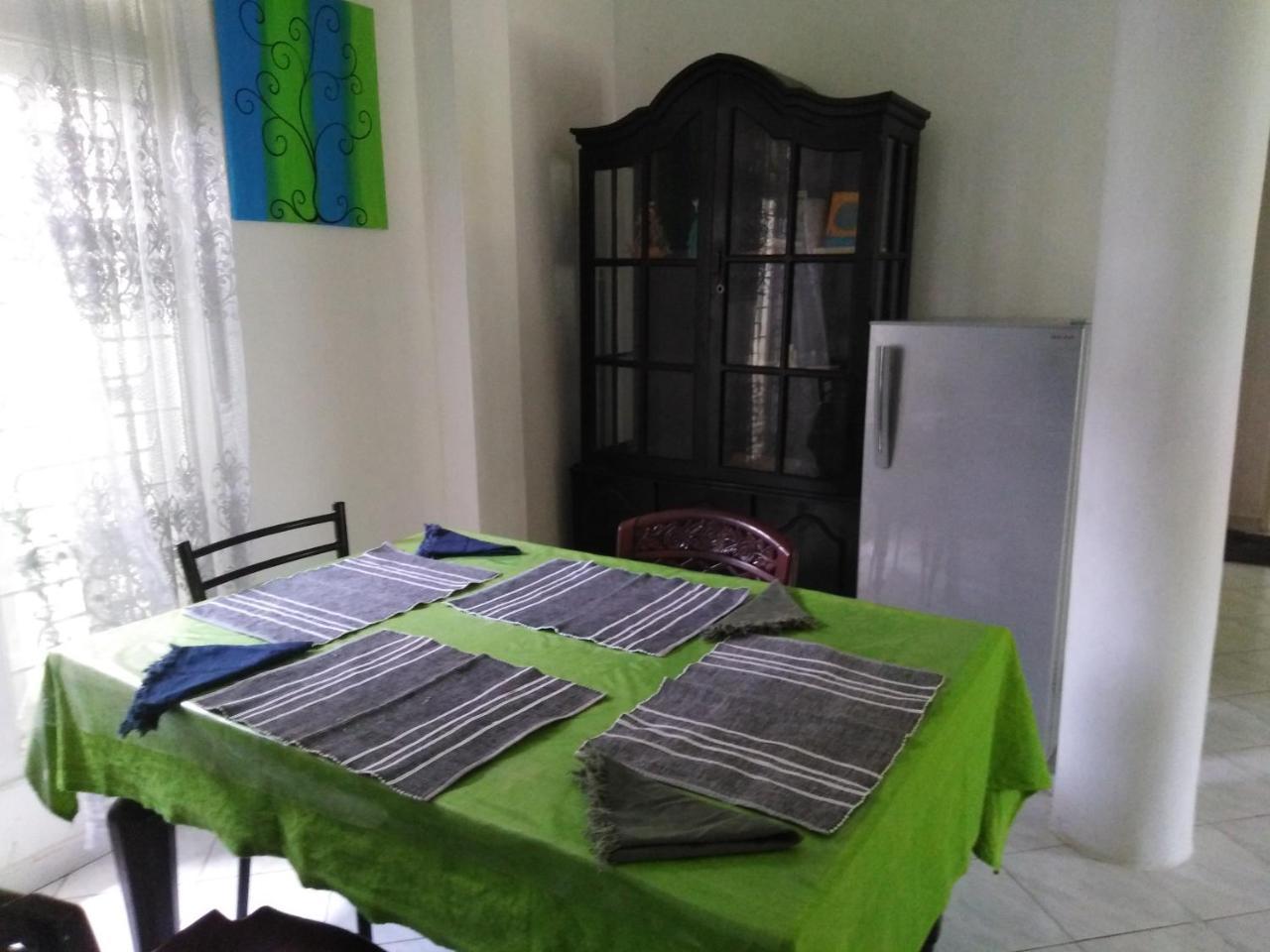 Anusha Apartment 15 Homestay Ґалле Екстер'єр фото