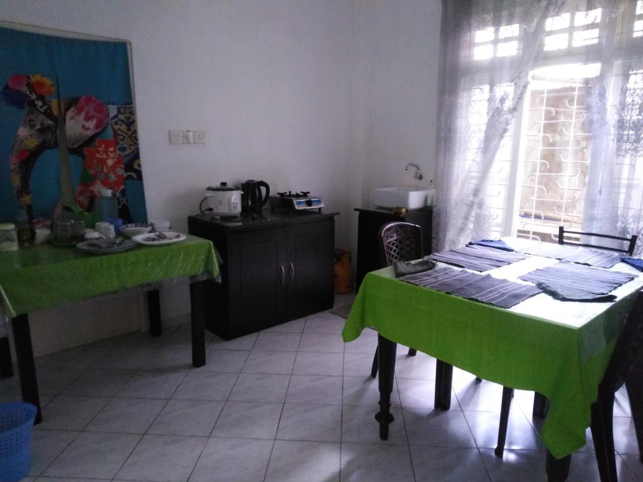 Anusha Apartment 15 Homestay Ґалле Екстер'єр фото